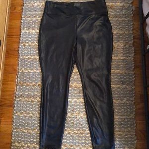 Scuba/faux leather leggings